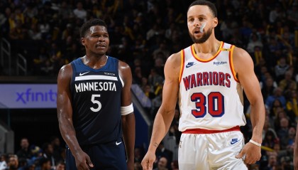 完美对战平台-有些克！库里过去5场与华子正面交锋取得全胜 其中4场没巴特勒