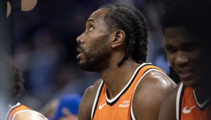 完美对战平台-延续纪录！伦纳德连续38场砍下20+ 距离队史纪录还差6场